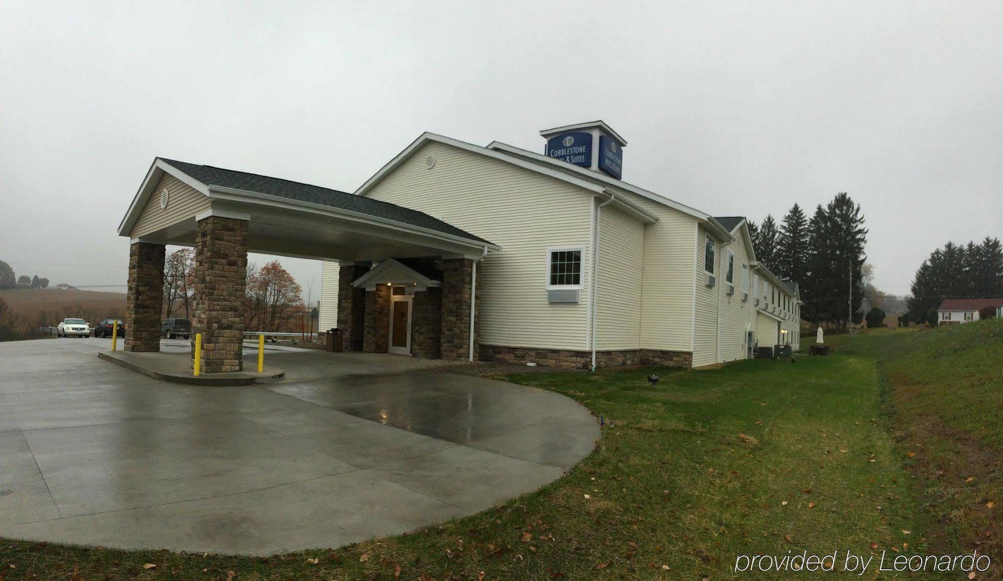Cobblestone Hotel & Suites - Punxsutawney Bagian luar foto