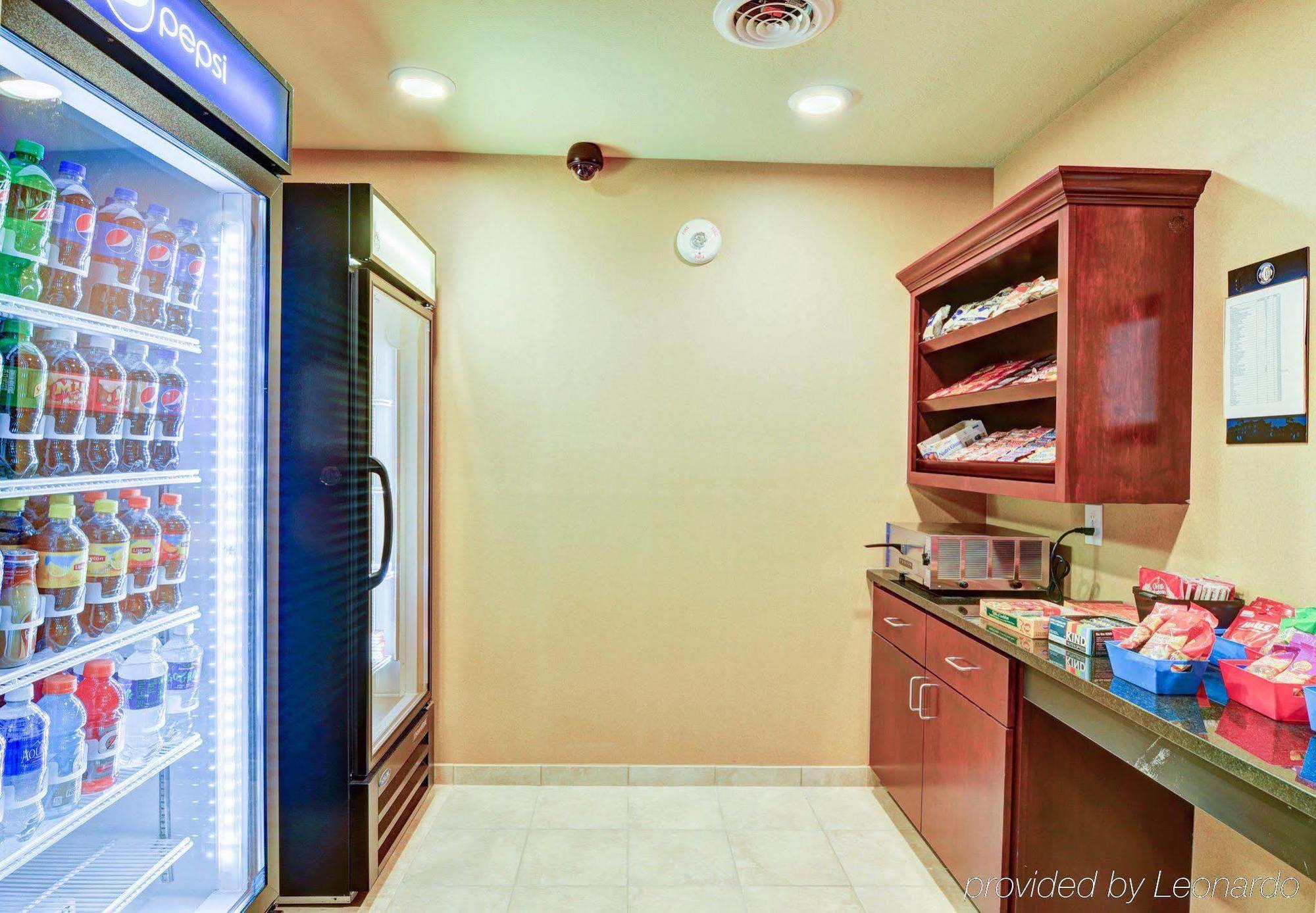 Cobblestone Hotel & Suites - Punxsutawney Bagian luar foto