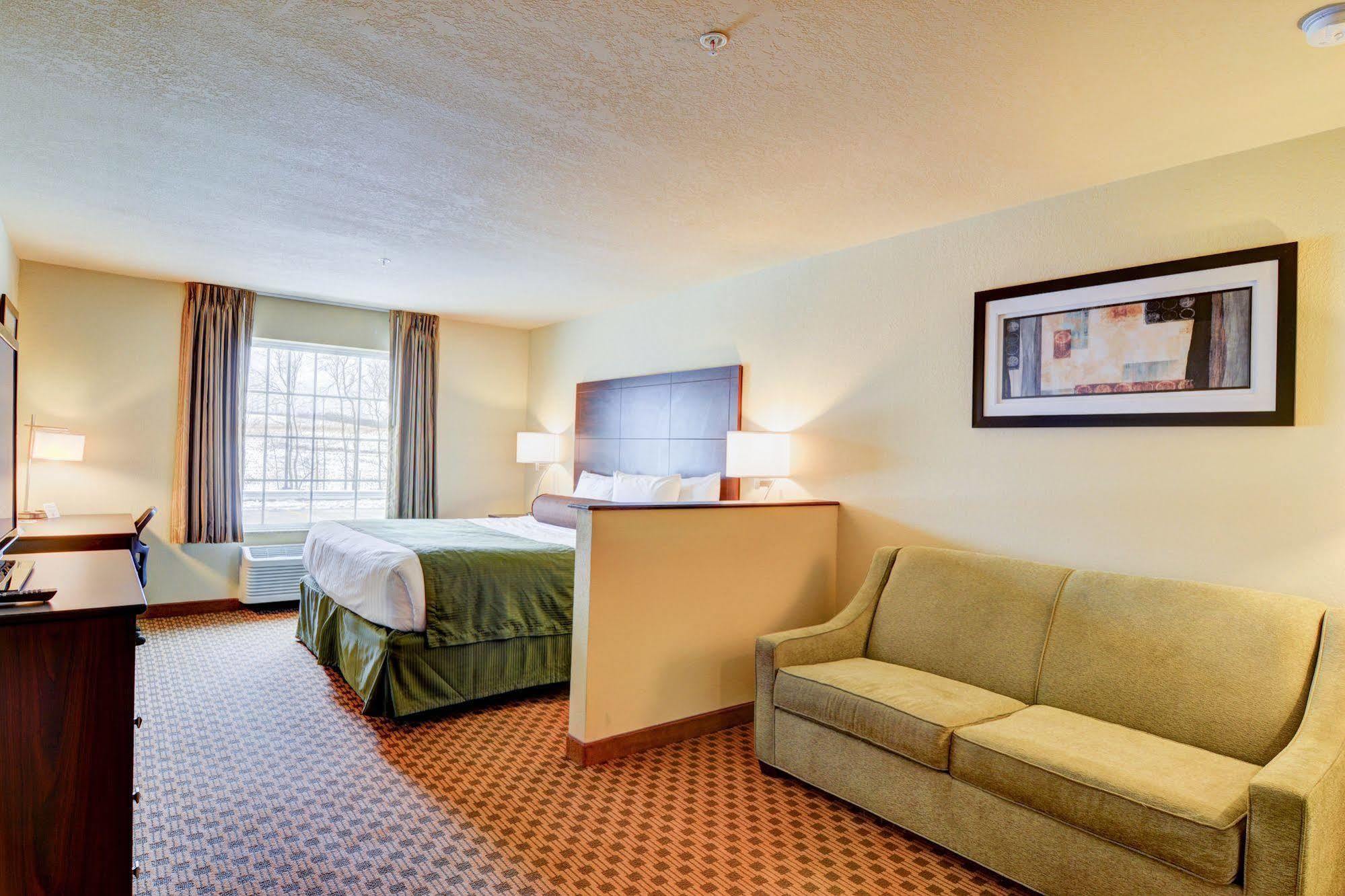 Cobblestone Hotel & Suites - Punxsutawney Bagian luar foto